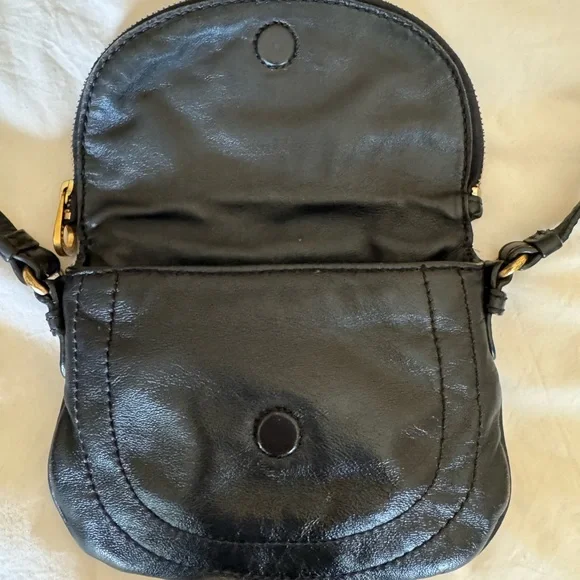 Marc by Marc Jacobs Vintage Black Leather Crossbody bag with Bird Accent - Picture 9 of 13